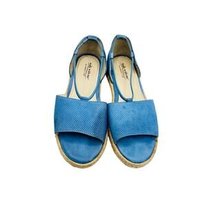 Walk with me Coldwater Creek Seville comfort wedge Blue suede shoes sandals sz8